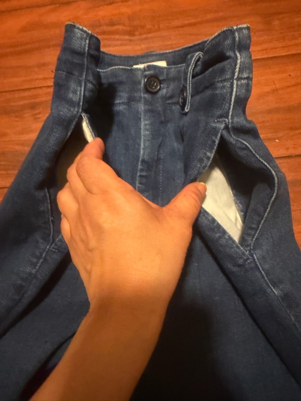 MOTHER Navy High-Rise Wide-Leg Jeans - Picture 9 of 11